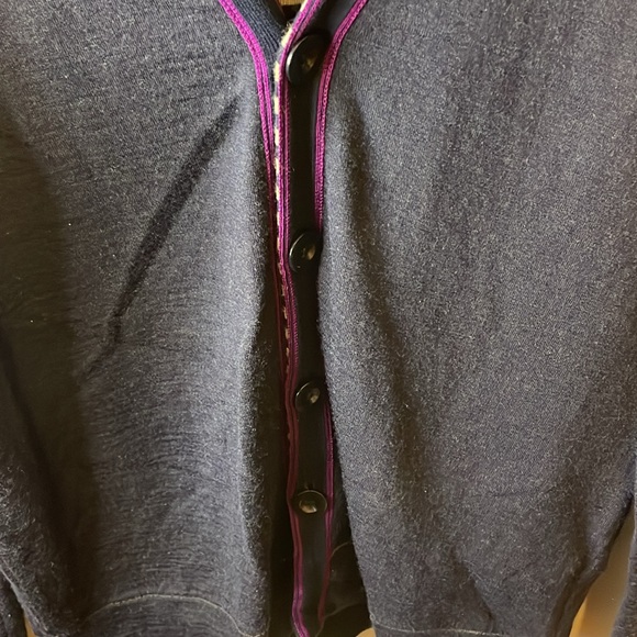 Hugo Boss navy blue men’s large 5 button cardigan with purple details. - Picture 3 of 8